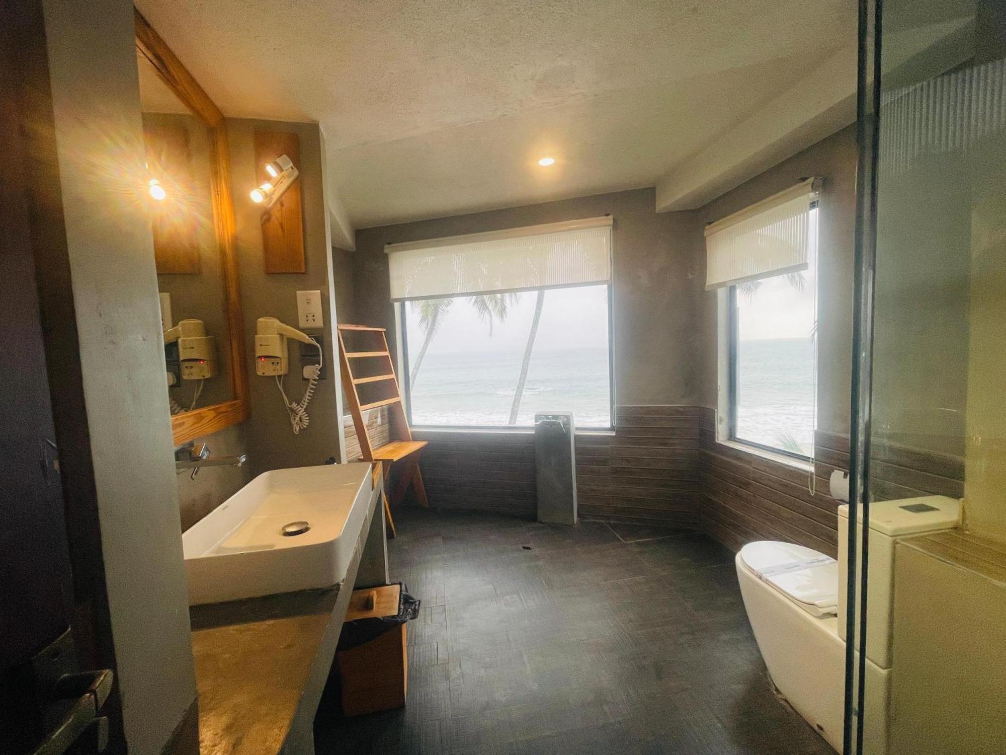 Suncoast Beach Hotel 米瑞莎 外观 照片