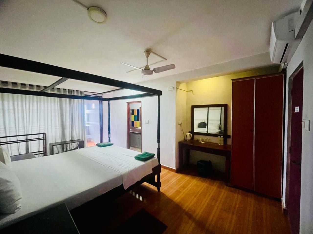 Suncoast Beach Hotel 米瑞莎 外观 照片