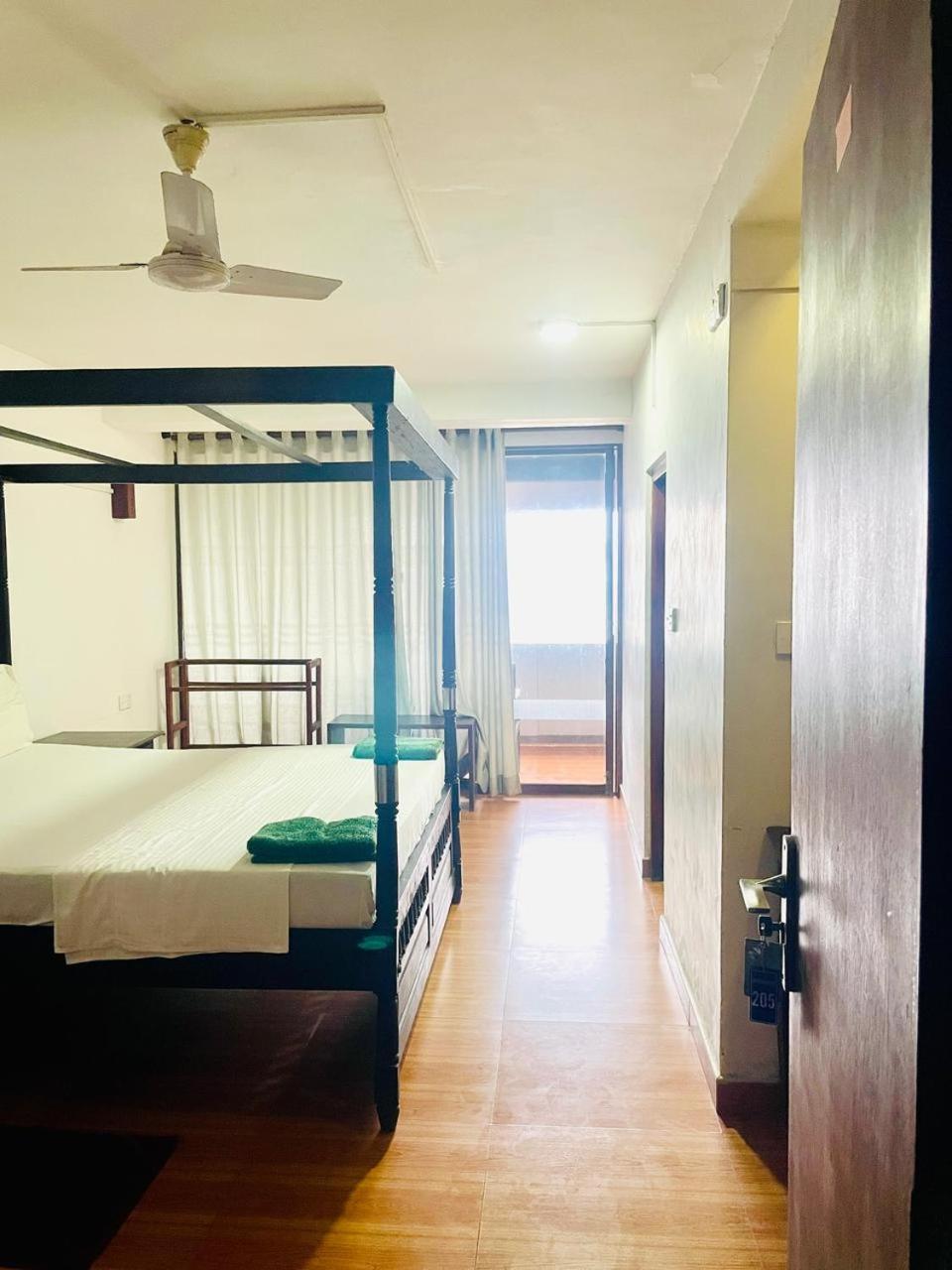 Suncoast Beach Hotel 米瑞莎 外观 照片